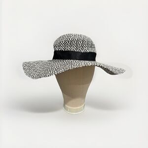 No Brand Women’s Large Wide Brim Floppy Hat Black & White With Black Ribbon